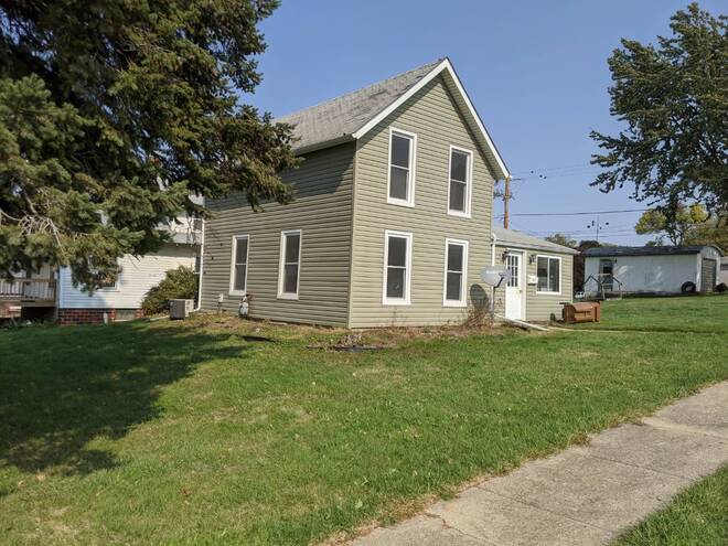 202 Davenport St, Audubon, IA 50025 (Sold NYStateMLS Listing #10966448)