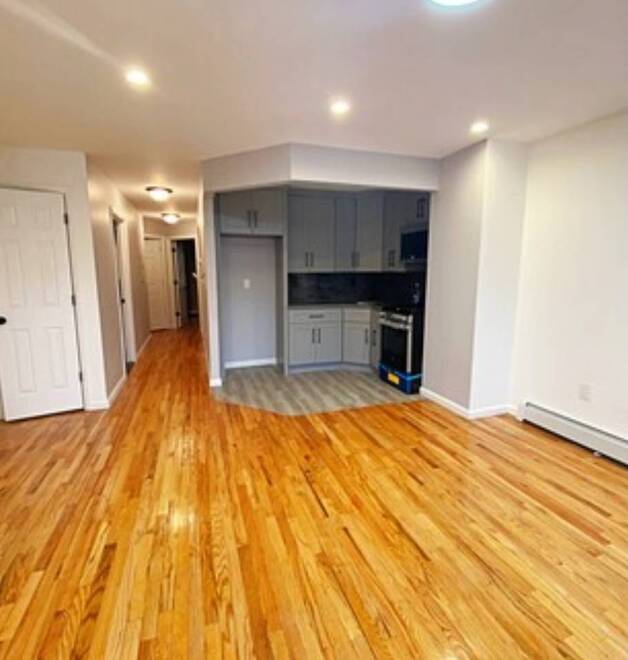 2925 laconia ave, 1, Bronx, NY 10469 (Off Market NYStateMLS Listing