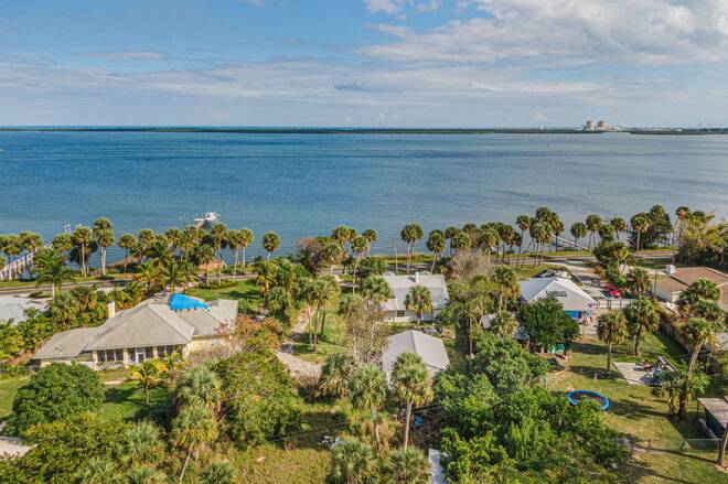 7009 S Indian River Drive, Fort Pierce, FL 34982