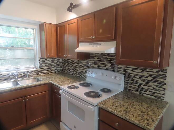 1307 Cook St., Deland, FL 32724