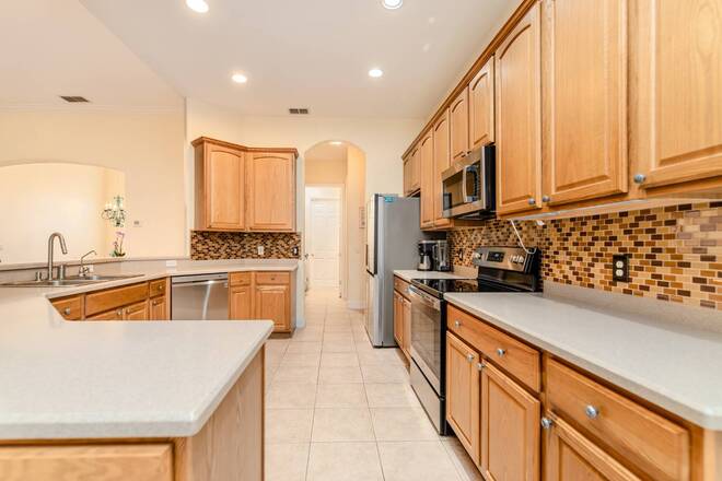 537 Montage Ln, Poinciana, FL 34759