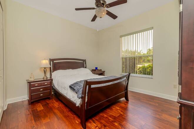 537 Montage Ln, Poinciana, FL 34759