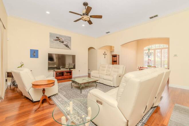 537 Montage Ln, Poinciana, FL 34759