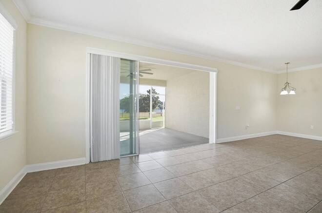 58 Eagle Lake Dr, Flagler Beach, FL 32136