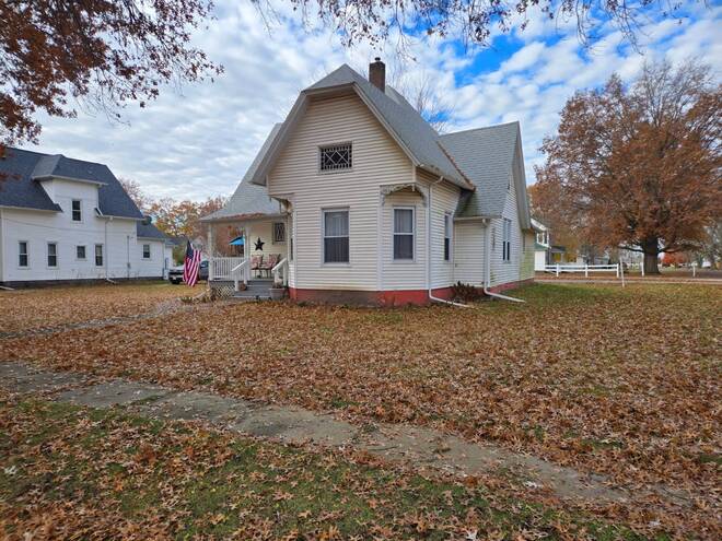 211 N. Main St, Alexis, IL 61412 (Sold NYStateMLS Listing #11610320)
