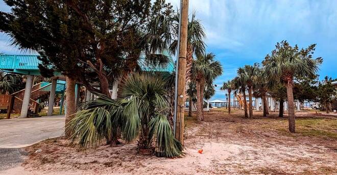 71 11th Ave West, Horseshoe Beach, FL 32648