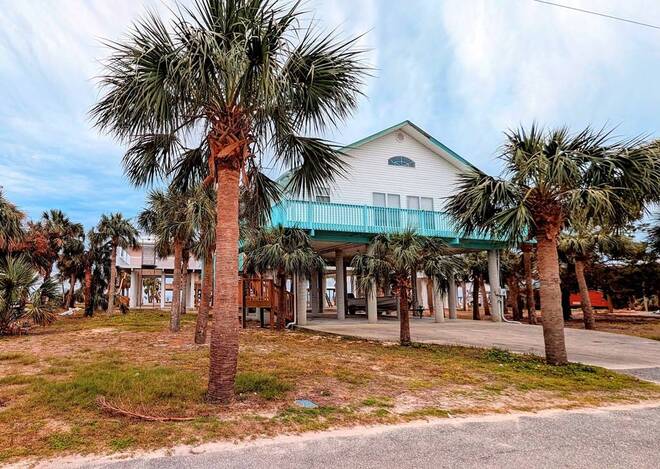 71 11th Ave West, Horseshoe Beach, FL 32648