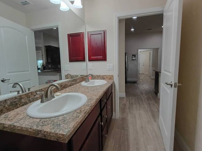 1426 NE 5th Pl, Cape Coral, FL 33909