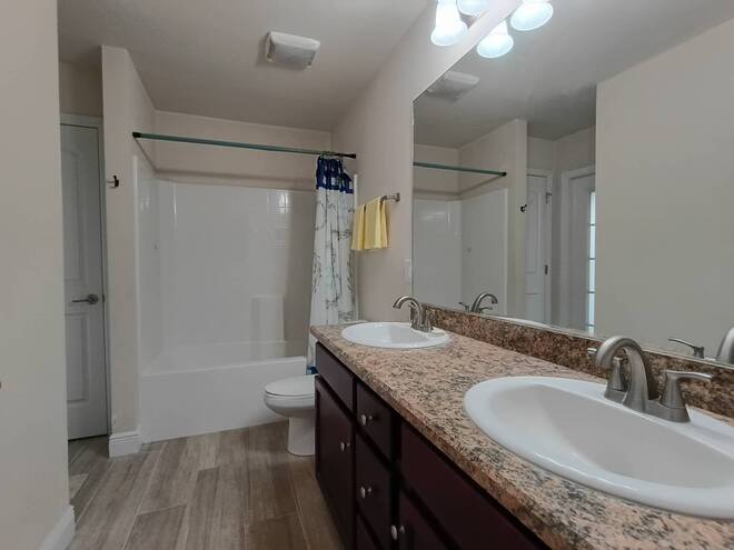 1426 NE 5th Pl, Cape Coral, FL 33909