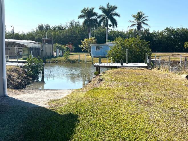 21 & 22 Spoonbill Ave, Everglades City, FL 34139