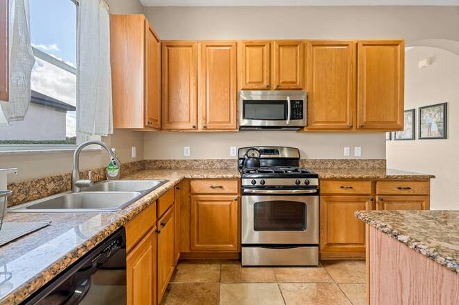 33719 Terragona Dr, Sorrento, FL 32776