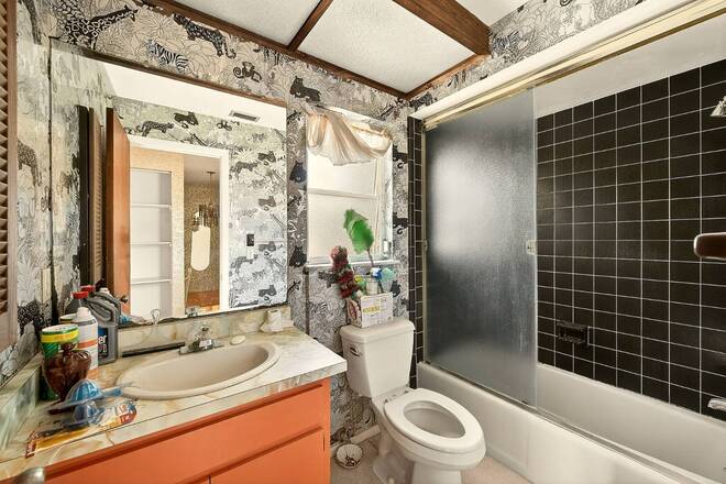 205 Gulf Blvd, Belleair Beach, FL 33786