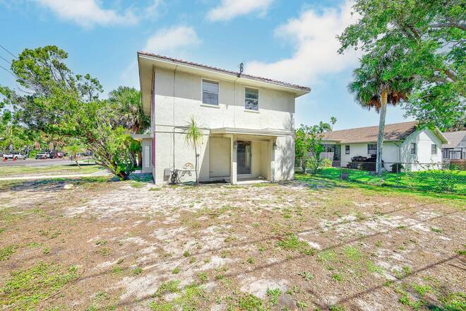 205 Gulf Blvd, Belleair Beach, FL 33786