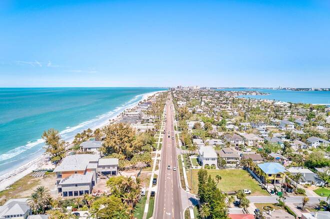 205 Gulf Blvd, Belleair Beach, FL 33786