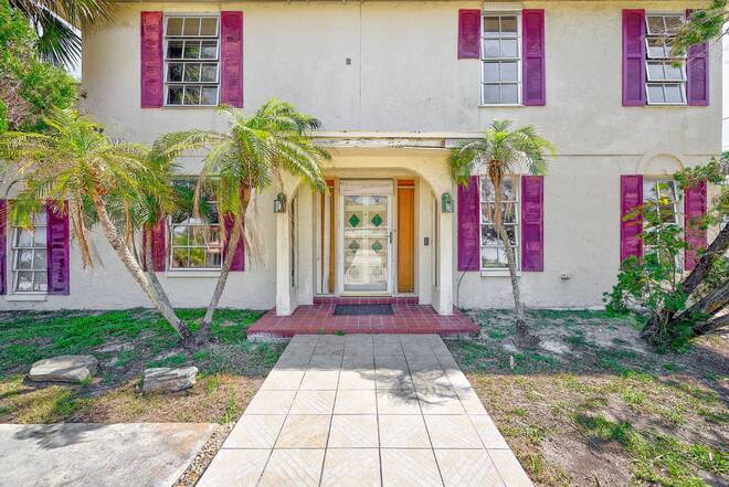 205 Gulf Blvd, Belleair Beach, FL 33786