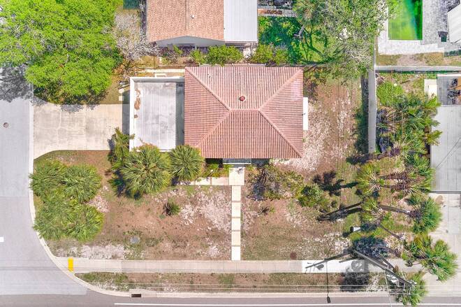 205 Gulf Blvd, Belleair Beach, FL 33786