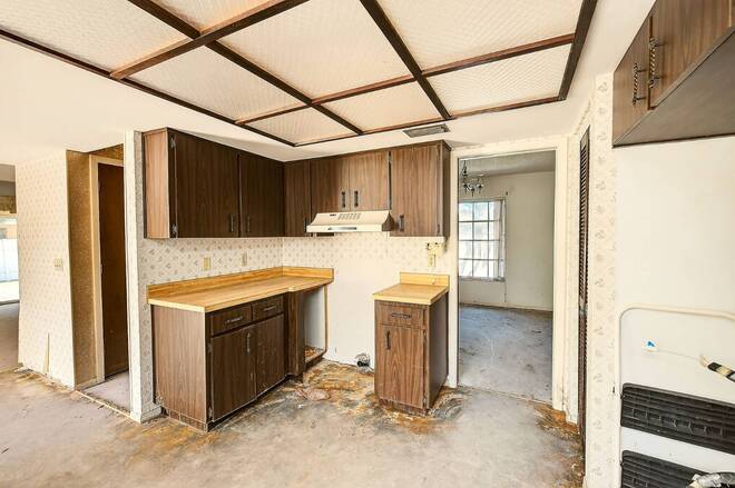 205 Gulf Blvd, Belleair Beach, FL 33786