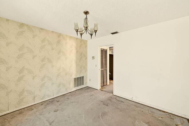 205 Gulf Blvd, Belleair Beach, FL 33786