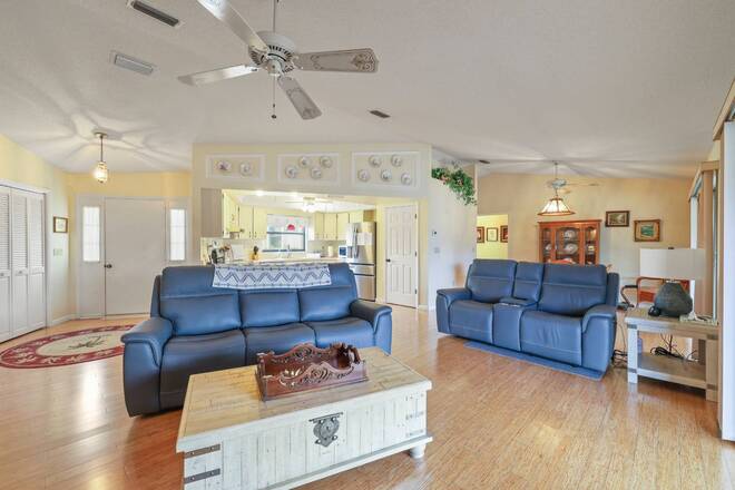 109 Citrus Rd NE, Lake Placid, FL 33852