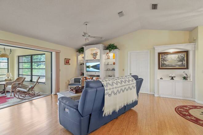 109 Citrus Rd NE, Lake Placid, FL 33852