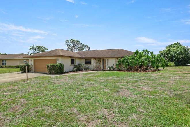 109 Citrus Rd NE, Lake Placid, FL 33852