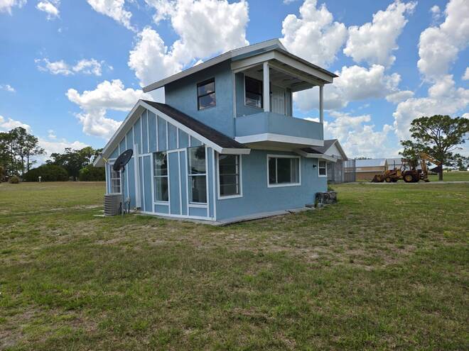 19505 NW 80th Dr., Okeechobee, FL 34972