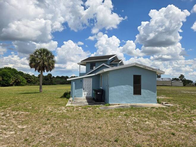 19505 NW 80th Dr., Okeechobee, FL 34972
