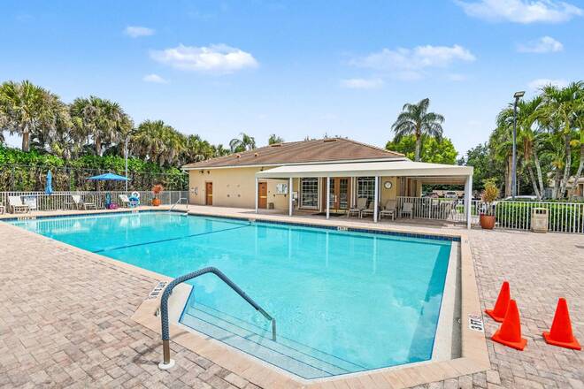 1935 Morning Sun Ln #F29, Naples, FL 34119