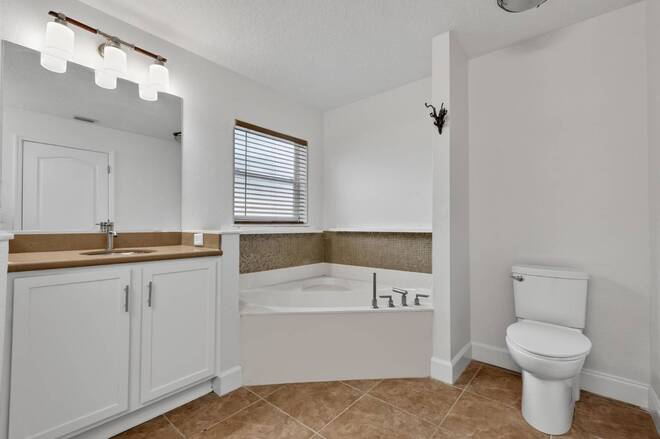 23 Essington Ln, Palm Coast, FL 32164