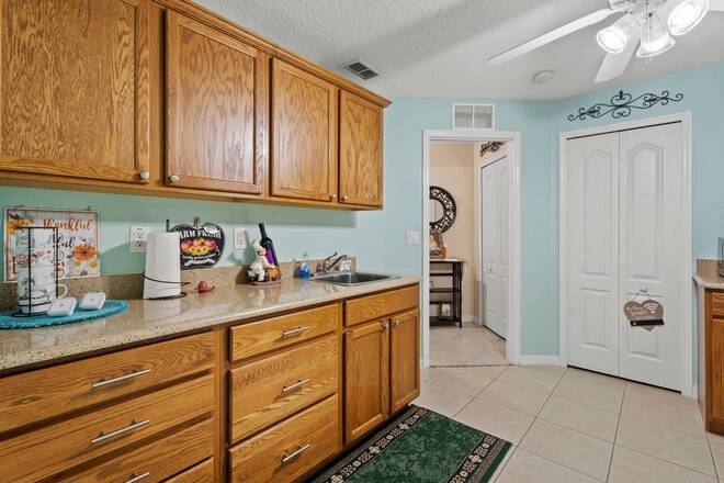 900 Blaney Ct, Deltona, FL 32725