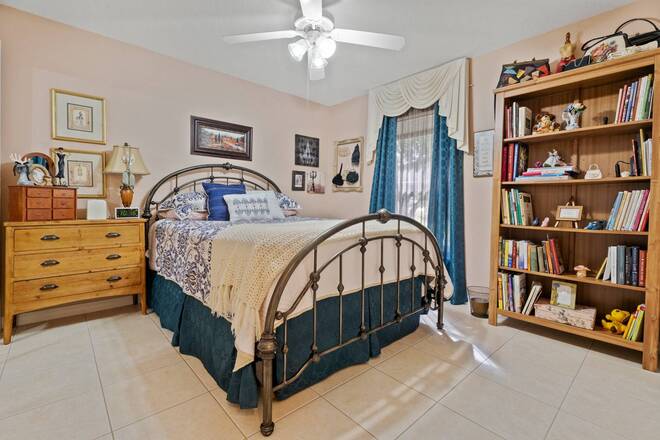 900 Blaney Ct, Deltona, FL 32725