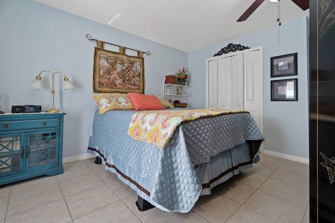 900 Blaney Ct, Deltona, FL 32725