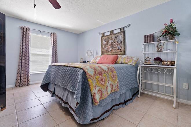 900 Blaney Ct, Deltona, FL 32725