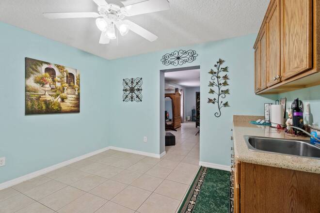 900 Blaney Ct, Deltona, FL 32725