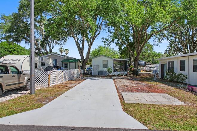 58  Leisure Dr, Auburndale, FL 33823