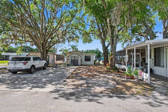 58  Leisure Dr, Auburndale, FL 33823