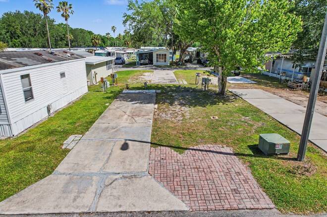 58  Leisure Dr, Auburndale, FL 33823