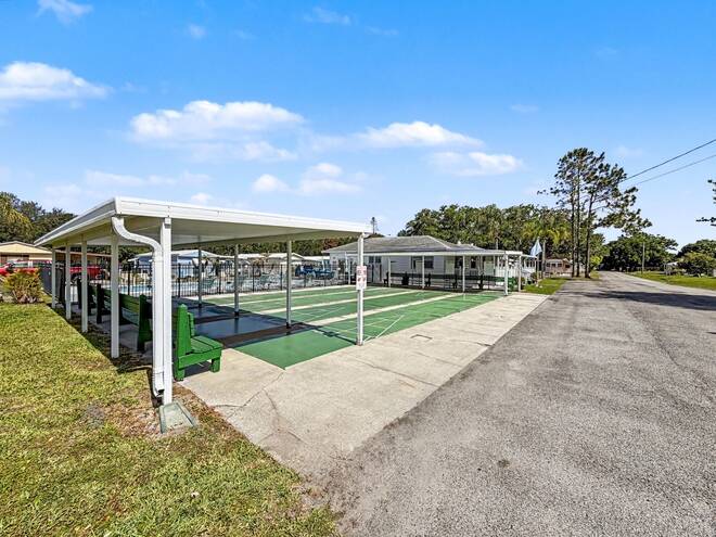58  Leisure Dr, Auburndale, FL 33823