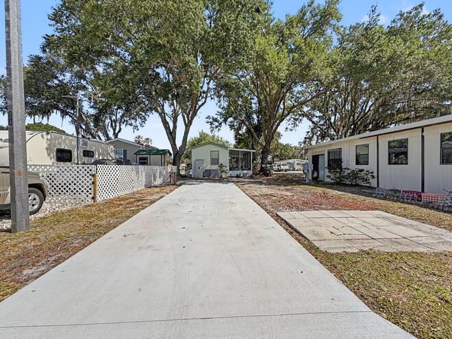 58  Leisure Dr, Auburndale, FL 33823
