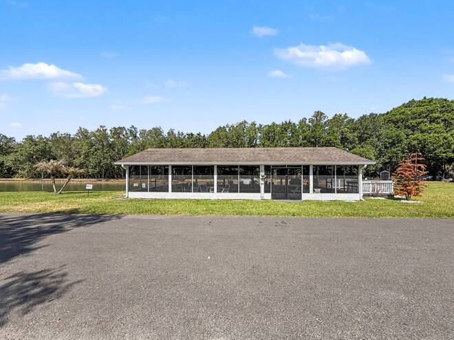58  Leisure Dr, Auburndale, FL 33823