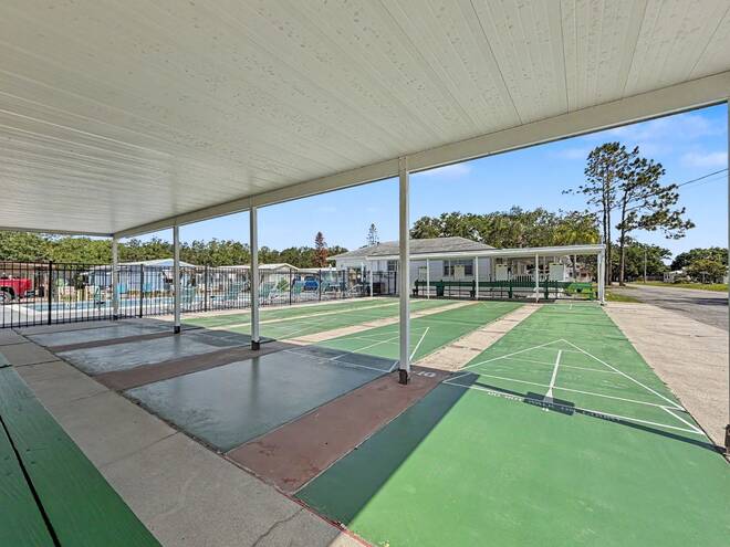 58  Leisure Dr, Auburndale, FL 33823