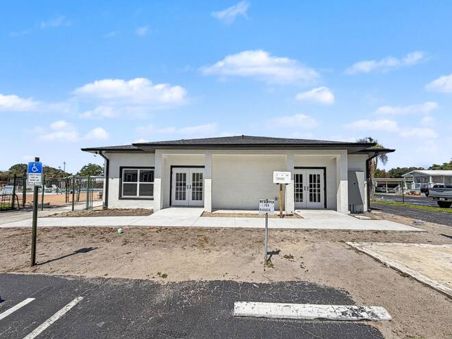 58  Leisure Dr, Auburndale, FL 33823
