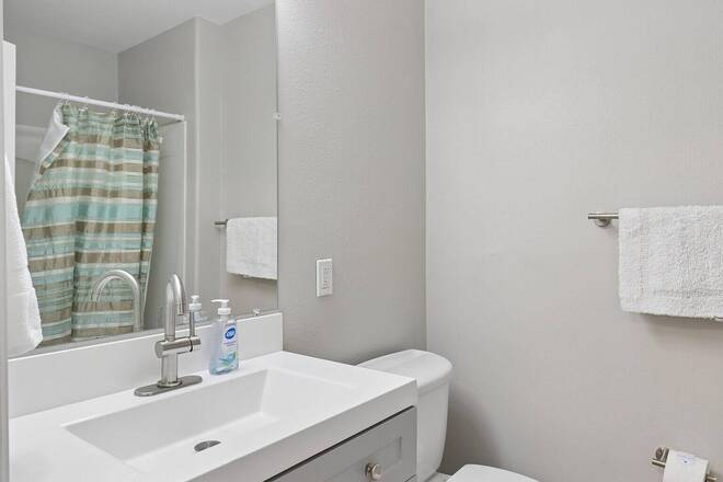 104  Reed Rd, Pensacola, FL 32507