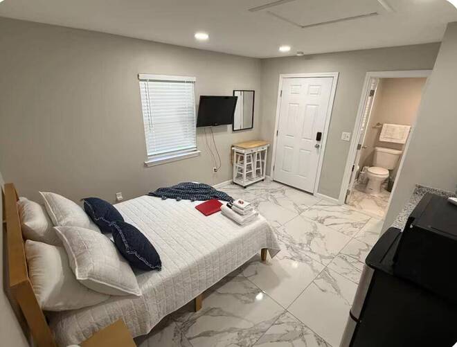 104  Reed Rd, Pensacola, FL 32507