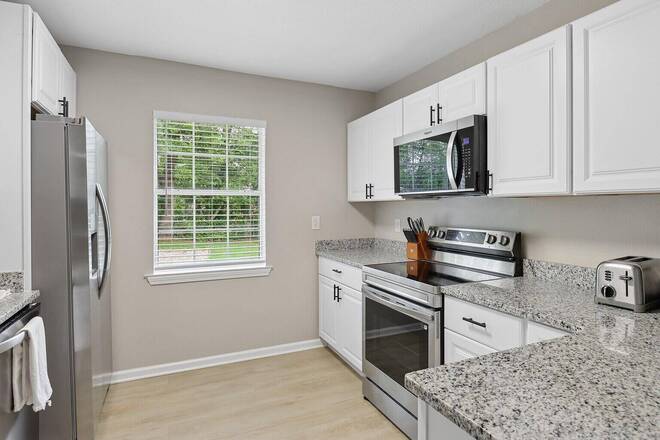 104  Reed Rd, Pensacola, FL 32507