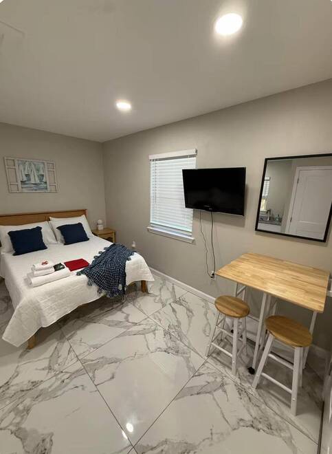 104  Reed Rd, Pensacola, FL 32507