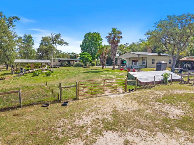 1681 W Cardinal St, Lecanto, FL 34461