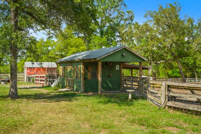 1681 W Cardinal St, Lecanto, FL 34461