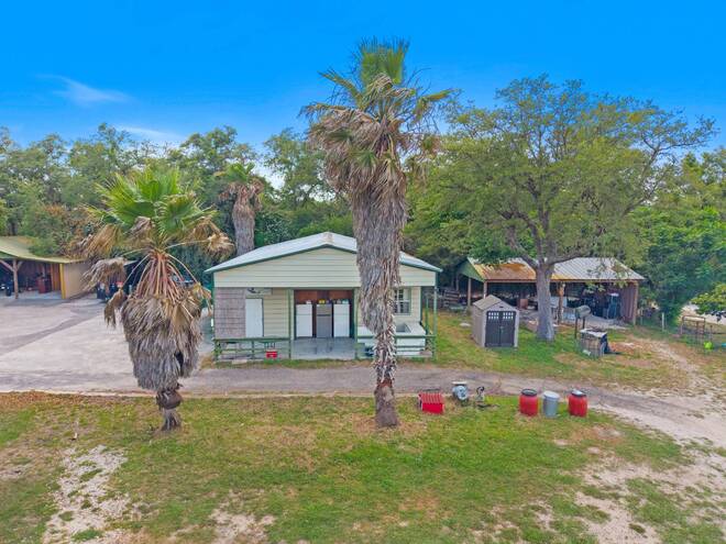 1681 W Cardinal St, Lecanto, FL 34461