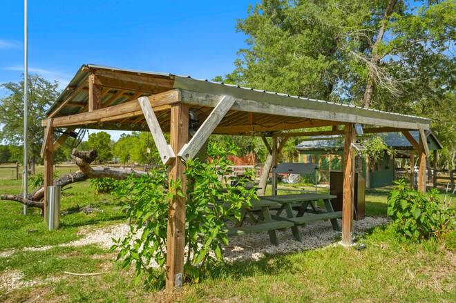 1681 W Cardinal St, Lecanto, FL 34461